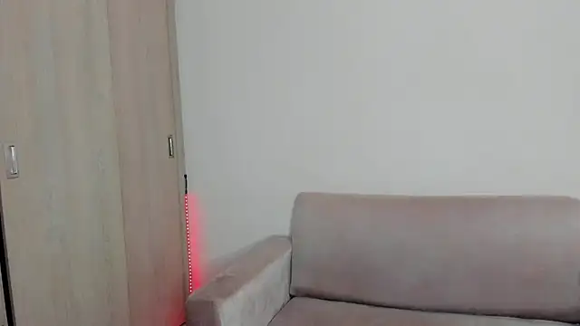 Lilacutte  online show from 01/28/25, 08:36