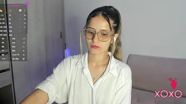 Lilacutte  online show from 09/29/25, 08:30