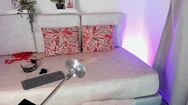 Malka Burning online show from 02/13/25, 02:34