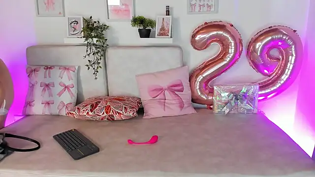 Malka Burning online show from 03/02/25, 06:08