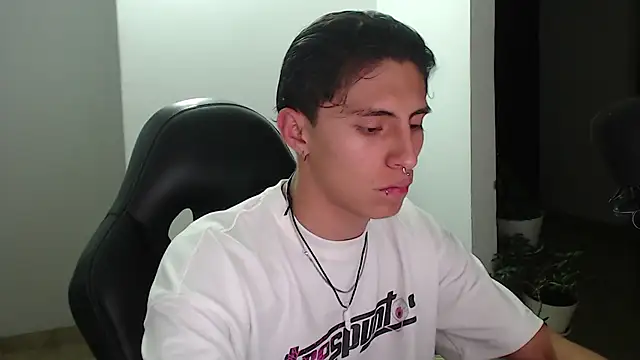 Snapshot of jay_dimarco2 chatting on 09/22/25, 02:02 jay dimarco2 online show from 09/22/25, 02:02