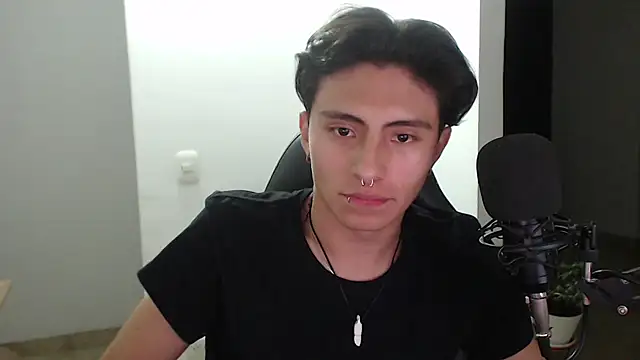 Snapshot of jay_dimarco2 chatting on 09/23/25, 03:42 jay dimarco2 online show from 09/23/25, 03:42