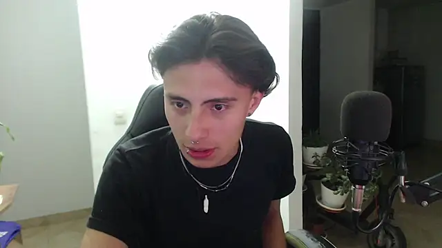 Snapshot of jay_dimarco2 chatting on 11/21/25, 02:54 jay dimarco2 online show from 11/21/25, 02:54