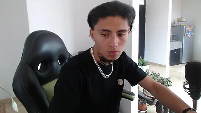 Snapshot of jay_dimarco2 chatting on 12/01/25, 03:39 jay dimarco2 online show from 12/01/25, 03:39