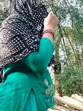 Snapshot of Hot-rubina chatting on 05/01/26, 11:04 Hot-rubina online show from 05/01/26, 11:04