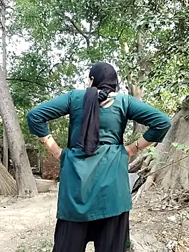 Snapshot of Hot-rubina chatting on 05/19/26, 01:56 Hot-rubina online show from 05/19/26, 01:56