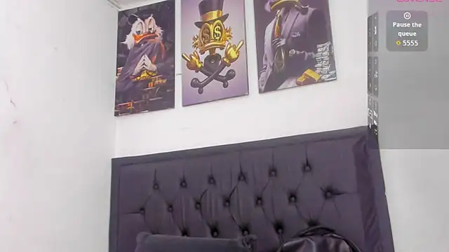 Snapshot of kriixtybrown chatting on 09/10/25, 07:36 kriixtybrown online show from 09/10/25, 07:36