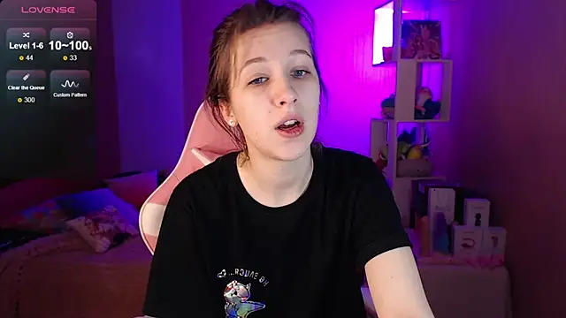 Snapshot of ur_kitty__ chatting on 01/12/25, 01:05 ur kitty online show from 01/12/25, 01:05