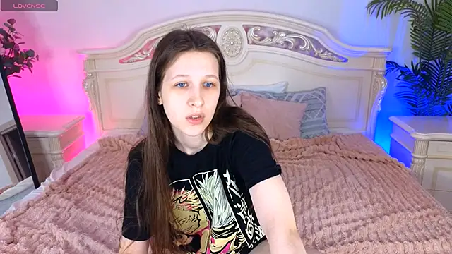 Snapshot of ur_kitty__ chatting on 09/29/25, 12:10 ur kitty online show from 09/29/25, 12:10