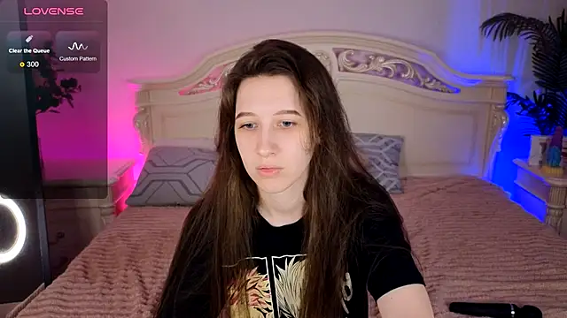 Snapshot of ur_kitty__ chatting on 10/02/25, 01:07 ur kitty online show from 10/02/25, 01:07