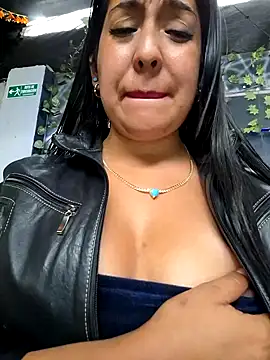 Bella keny online show from 02/08/25, 08:10