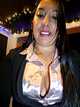 Bella keny online show from 02/12/25, 11:41