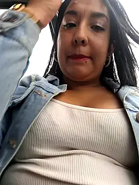 Bella keny online show from 10/10/25, 06:40