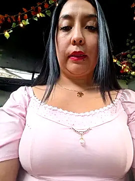 Snapshot of Bella_keny chatting on 02/02/26, 08:18 Bella keny online show from 02/02/26, 08:18