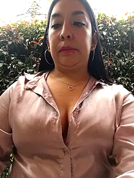 Snapshot of Bella_keny chatting on 02/07/26, 04:33 Bella keny online show from 02/07/26, 04:33