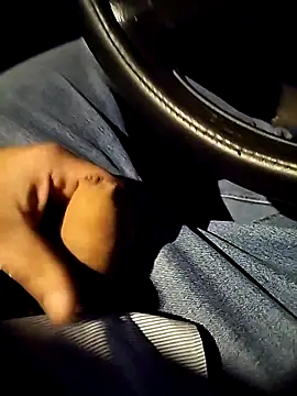 A man in public online show from 10/25/25, 08:47