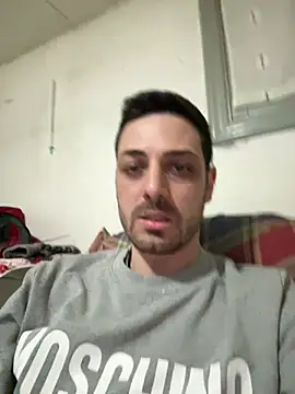 Snapshot of iltoscano95 chatting on 04/04/26, 06:49 iltoscano95 online show from 04/04/26, 06:49