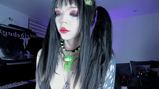 Snapshot of SophieHill_gh chatting on 07/09/26, 02:04 SophieHill gh online show from 07/09/26, 02:04