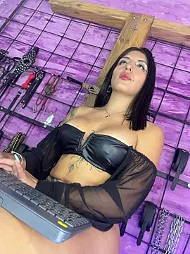 Snapshot of alexia_aitanaa_ chatting on 07/14/26, 10:21 alexia aitanaa online show from 07/14/26, 10:21