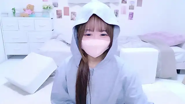 Snapshot of chihiro_ri chatting on 10/07/25, 10:23 chihiro ri online show from 10/07/25, 10:23