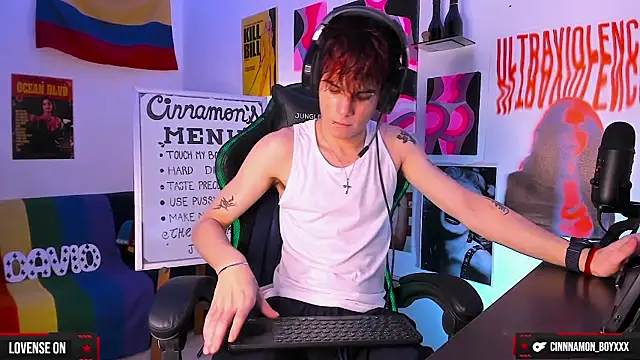 cinnamon boyxxx online show from 12/17/24, 04:56
