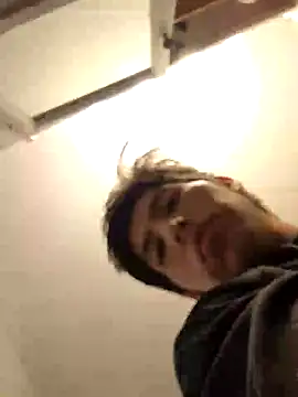 Snapshot of Jonathan100pre chatting on 11/22/25, 03:11 Jonathan100pre online show from 11/22/25, 03:11