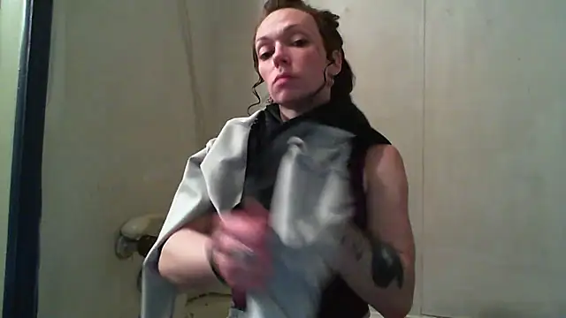 Genevieve143 online show from 02/26/25, 08:04