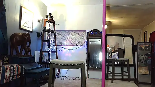 Genevieve143 online show from 10/14/25, 01:06