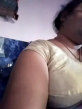 Snapshot of Kiyara7 chatting on 02/06/25, 11:10 Kiyara7 online show from 02/06/25, 11:10