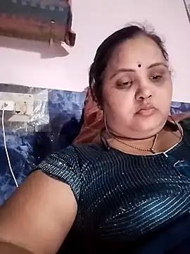 Snapshot of Kiyara7 chatting on 02/15/25, 03:28 Kiyara7 online show from 02/15/25, 03:28