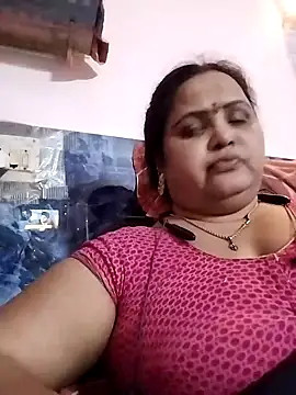 Snapshot of Kiyara7 chatting on 02/16/25, 04:32 Kiyara7 online show from 02/16/25, 04:32