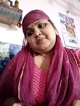 Snapshot of Kiyara7 chatting on 02/17/25, 02:53 Kiyara7 online show from 02/17/25, 02:53