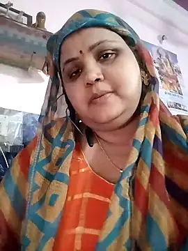 Snapshot of Kiyara7 chatting on 02/18/25, 02:27 Kiyara7 online show from 02/18/25, 02:27