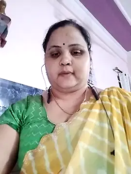 Snapshot of Kiyara7 chatting on 02/27/25, 02:53 Kiyara7 online show from 02/27/25, 02:53