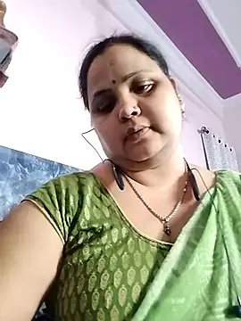 Snapshot of Kiyara7 chatting on 03/04/25, 02:38 Kiyara7 online show from 03/04/25, 02:38