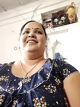 Snapshot of Kiyara7 chatting on 03/19/25, 08:12 Kiyara7 online show from 03/19/25, 08:12