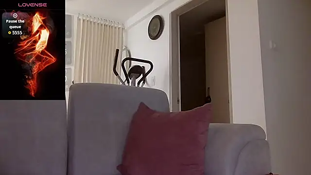 saramartinez1000 online show from 09/19/25, 02:40