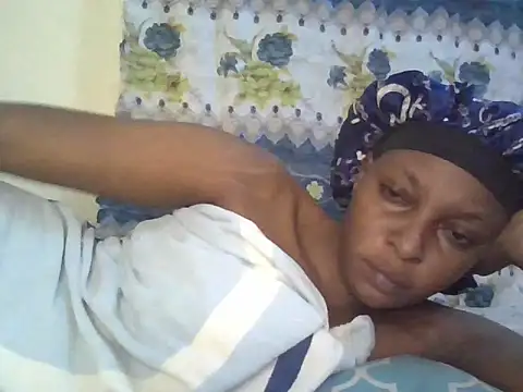 Midnight Clique  online show from 11/02/25, 09:28