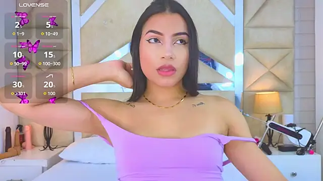 Tiphani walker  online show from 09/14/25, 11:26