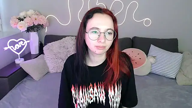 Mini Diva online show from 11/05/25, 09:20