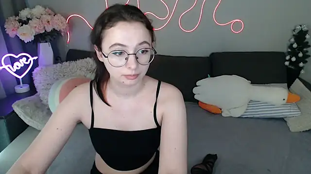 Mini Diva online show from 04/01/26, 01:41