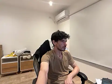 nicolaaaaas online show from 10/25/25, 03:47