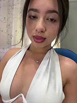 AliceJovovich online show from 12/30/24, 10:43