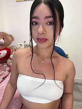 AliceJovovich online show from 01/29/25, 10:48