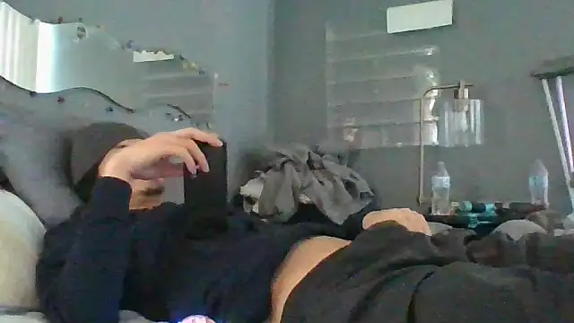 gifted723 online show from 11/30/25, 06:34