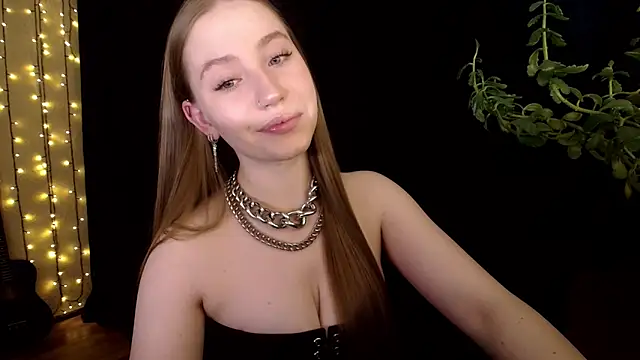 Snapshot of SindiWatsoon chatting on 10/30/25, 12:17 SindiWatsoon online show from 10/30/25, 12:17