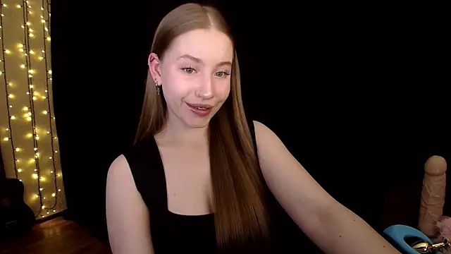 Snapshot of SindiWatsoon chatting on 11/04/25, 12:15 SindiWatsoon online show from 11/04/25, 12:15