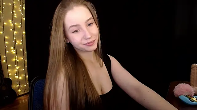 Snapshot of SindiWatsoon chatting on 11/11/25, 04:40 SindiWatsoon online show from 11/11/25, 04:40