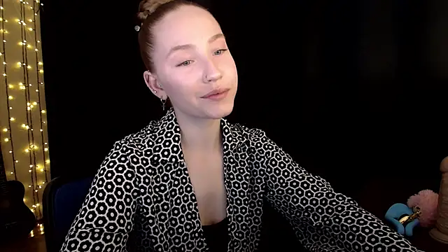 Snapshot of SindiWatsoon chatting on 02/10/26, 01:48 SindiWatsoon online show from 02/10/26, 01:48