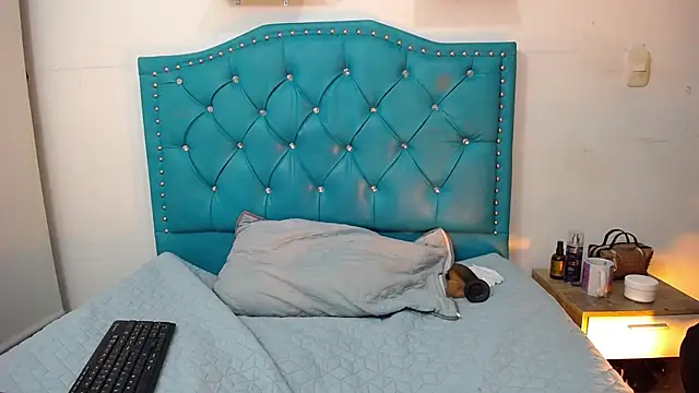 luly pink online show from 01/29/25, 04:05